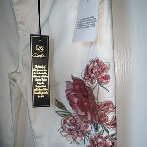 DG2 Diane Gilman White Jean with Pink Floral Embroidery size 4.